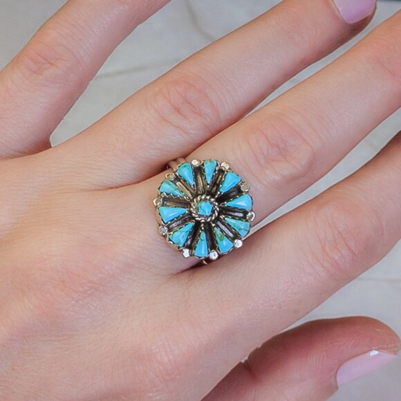 Vintage Zuni-Style Turquoise Sunburst Ring in Sterling – Size 10 - Picture 3 of 5